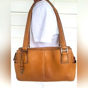 Vintage FOSSIL Tan Leather Shoulder Bag!